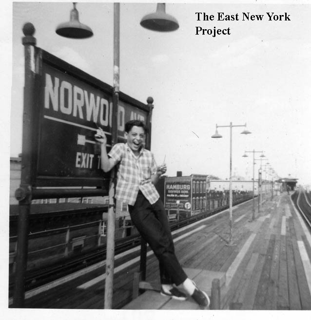NorwoodAveSta1965.jpg